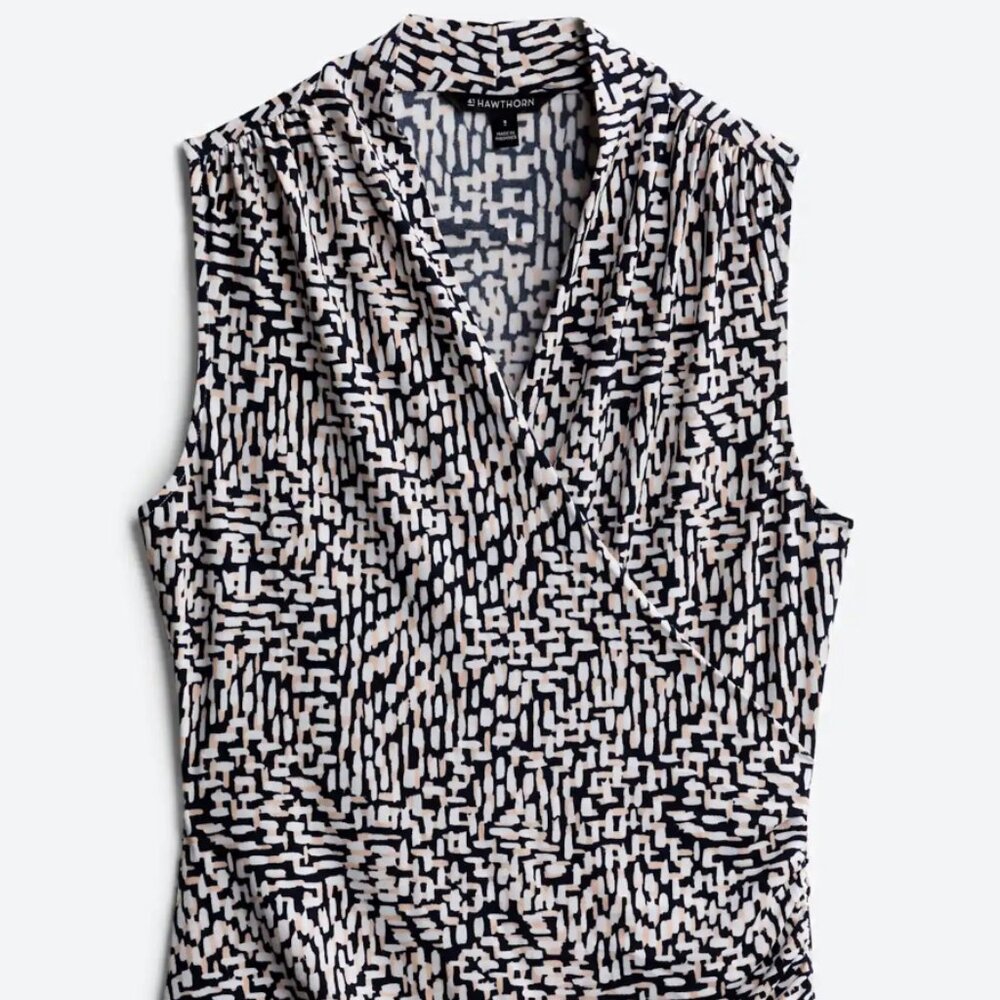 41 Hawthorn Black and White Ruched Sleeveless Blouse